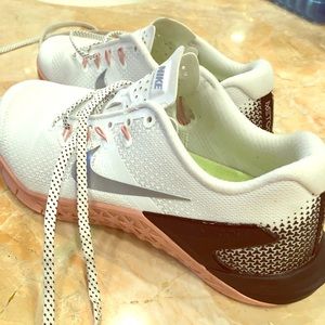 Women’s Nike Metcon 4, size 7.5